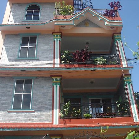 Appartement Buddhi Boutique à Pokhara Extérieur photo